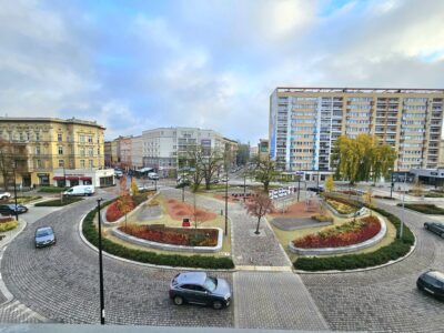 Mieszkanie z potencjałem i widokiem na Plac Zgody