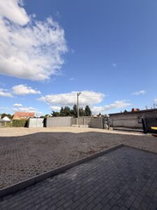 Bezczynszowe mieszkanie 1 piętro + garaż