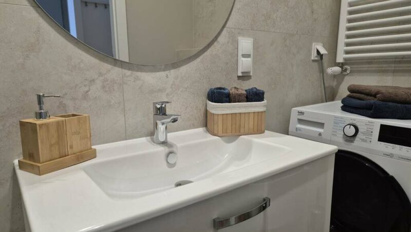 Bądź pierwszysm Najemcą, 2 pok,balkon, m.postojowe