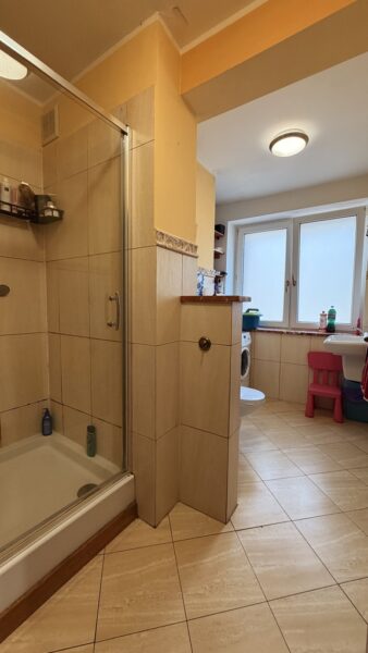 Przestronne, słoneczne 3 pokojowe mieszkanie