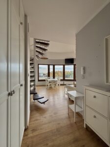 Stylowe mieszkanie z antresolą | Park Ostrowska