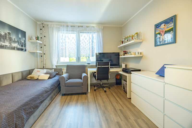 4 pokoje na Pogodnie | balkon | 1. piętro
