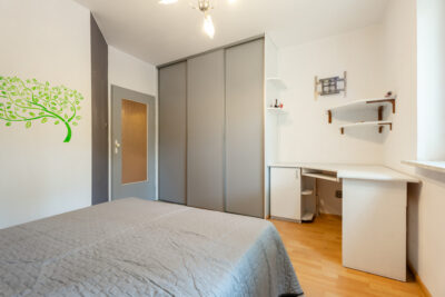 Balkon i ogródek! 57m2, duże 2 pokoje. Os. Bukowe!