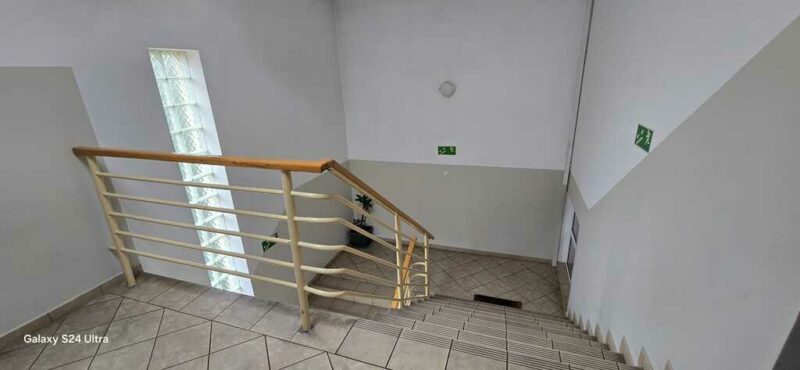 Wynajem, biuro, parking, okol Pl. Szarych Szeregów