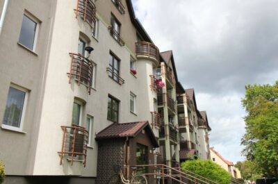 Urokliwe, słoneczne dwupoziomowe mieszkanie !!!