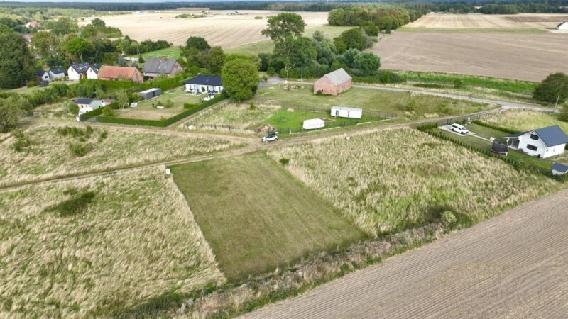 Działka 852 m² w Radawce – MPZP, 2 km od morza, dom lub pensjonat