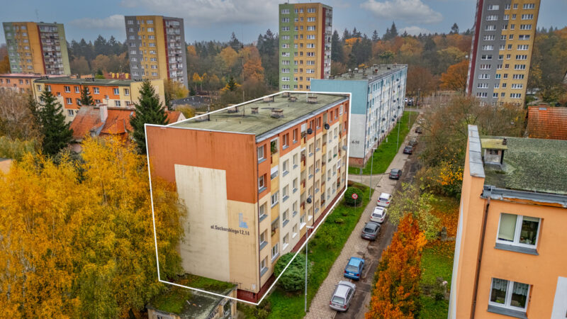 Stylowe kawalerka z osobną kuchnią.