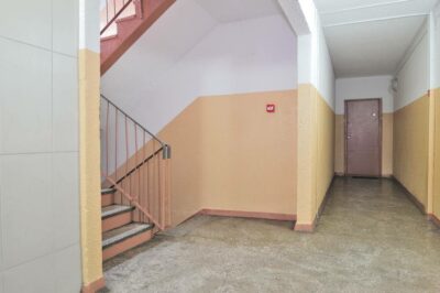 Komfortowa kawalerka przy ul. Walecznych