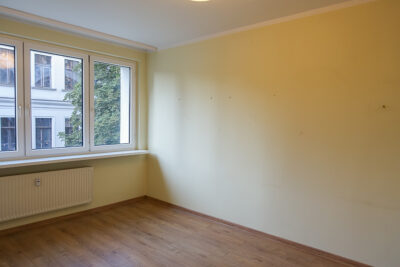 Śródmieście 2 pokoje, widna kuchnia, balkon