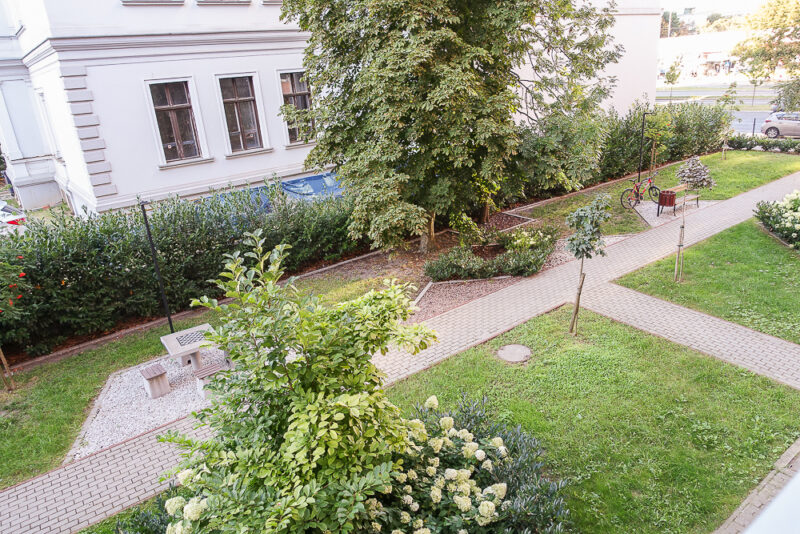 Śródmieście 2 pokoje, widna kuchnia, balkon