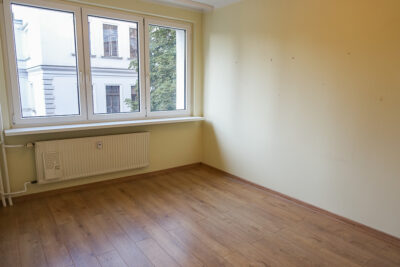 Śródmieście 2 pokoje, widna kuchnia, balkon