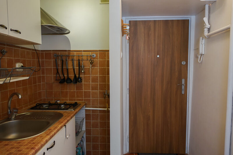 Śródmieście kawalerka 25 m2, 1800+600+opłaty