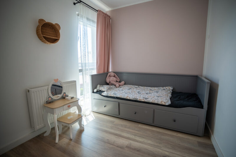 Ustowo 4 pokoje z ogródkiem tarasem w willi
