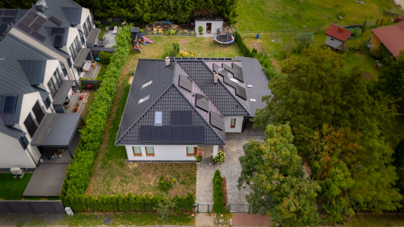 Tanowo wolnostojący dom 263m2 6 pokoi dz. 947m2