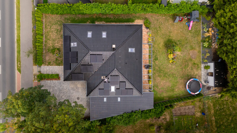 Tanowo wolnostojący dom 263m2 6 pokoi dz. 947m2