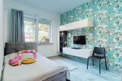 Apartament z ogródkiem i parkingiem os. Poziomkowe