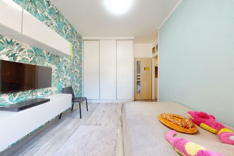 Apartament z ogródkiem i parkingiem os. Poziomkowe