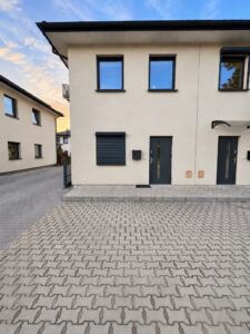 Kompaktowy bliźniak na Pogodnie
