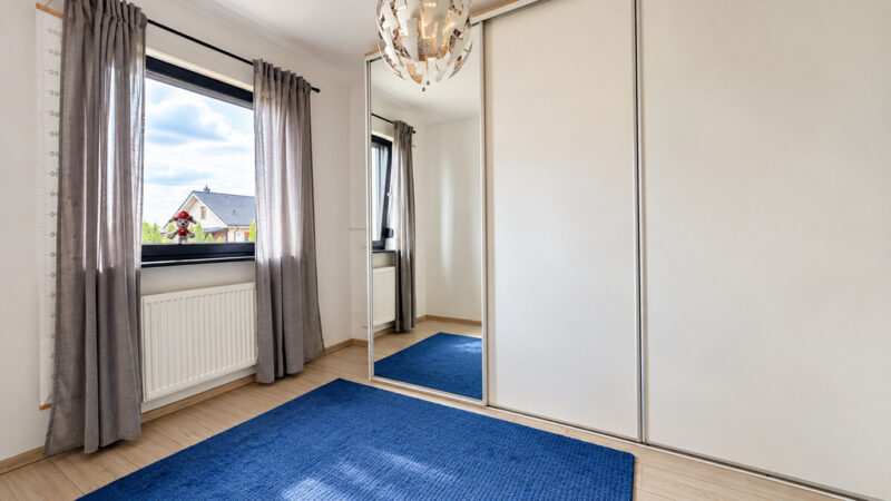 DOM W ZABUDOWIE BLIŹNIACZEJ | 87,27 m² | 559 m²