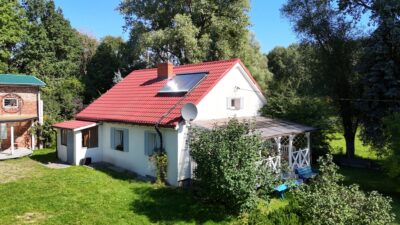 Urokliwy dom z widokiem na jezioro