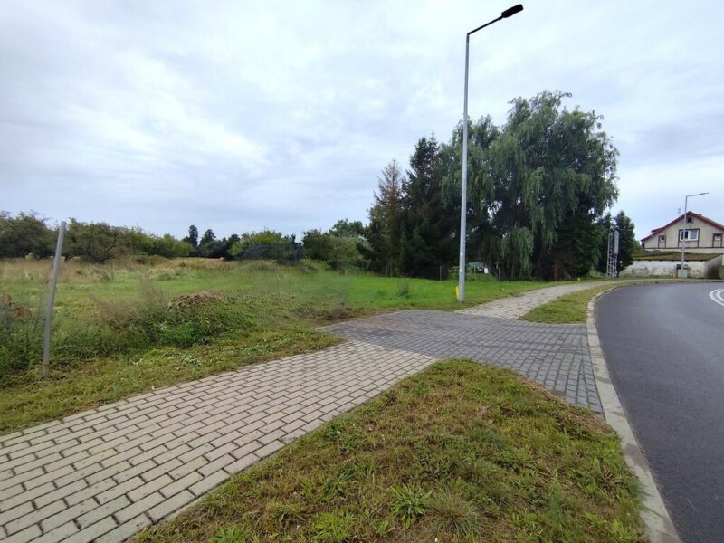 Urokliwa działka w Stepniczce