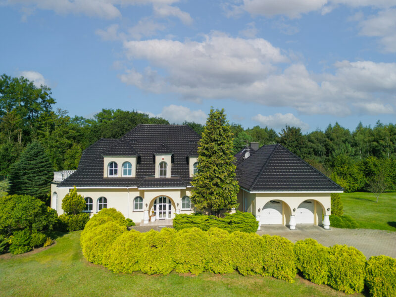 Rezydencja na działce 1,45 ha Nowogard