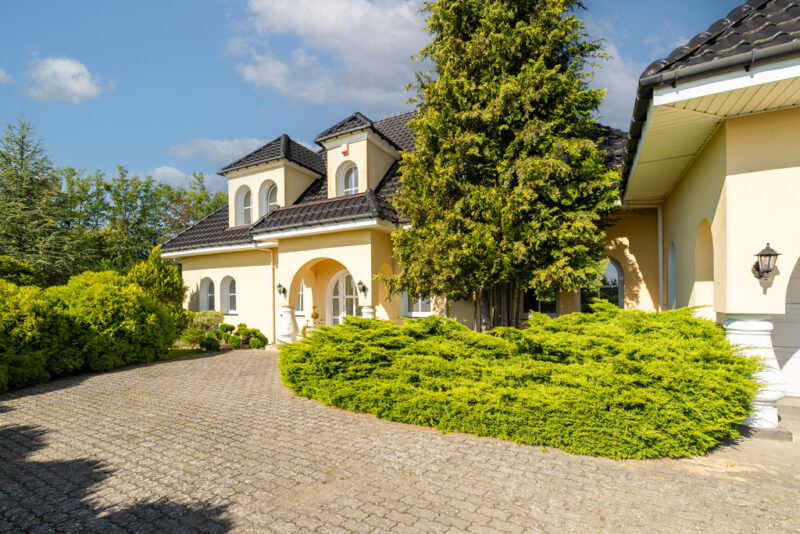 Rezydencja na działce 1,45 ha Nowogard