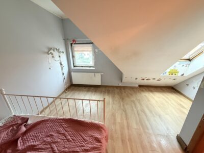 Przecław 3 pokojowe na I piętro, balkon, cegła