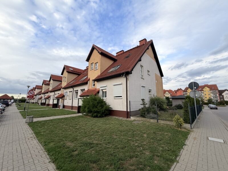 Przecław 3 pokojowe na I piętro, balkon, cegła
