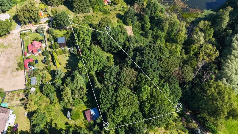 Działka 3206 m² przy jeziorze z WZ