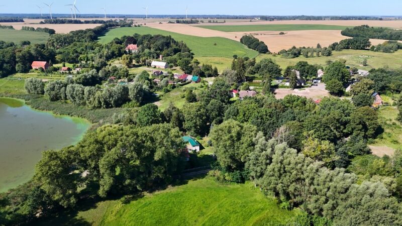 Działka 3206 m² przy jeziorze z WZ