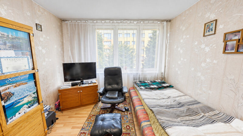 2 pokoje, garaż, 1 piętro, os. PIastowskie