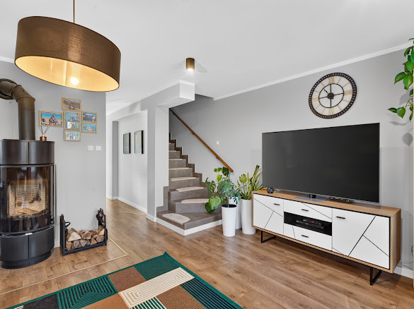 SKRAJNY SZEREGOWIEC 184 m² -DZIAŁKA 316 m² |