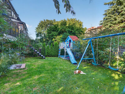 SKRAJNY SZEREGOWIEC 184 m² -DZIAŁKA 316 m² |