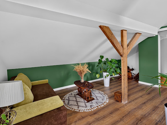 SKRAJNY SZEREGOWIEC 184 m² -DZIAŁKA 316 m² |