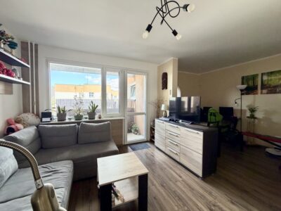Duża kawalerka z sypialnią i balkonem os. Majowe