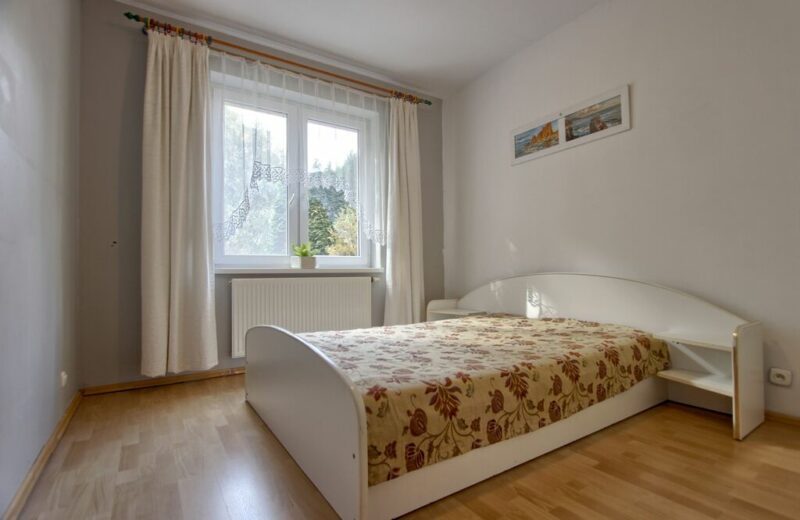 2 pokoje z ogródkiem i garażem - Mierzyn