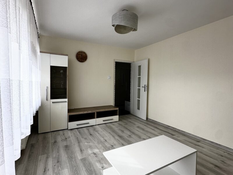 2 pokoje, 38, 3 m², wysoki blok, 8 piętro, winda