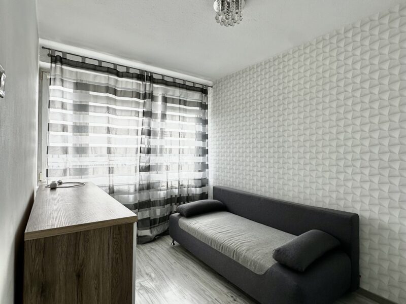 2 pokoje, 38, 3 m², wysoki blok, 8 piętro, winda