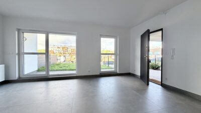 LOKAL USŁUGOWY Z OGRÓDKIEM I MIEJSCEM POSTOJOWYM