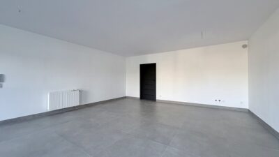 LOKAL USŁUGOWY Z OGRÓDKIEM I MIEJSCEM POSTOJOWYM