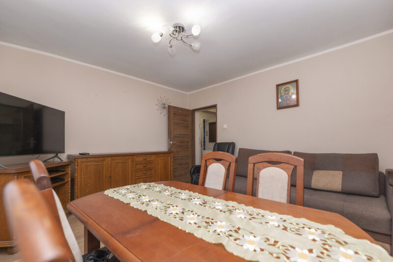 2 pokoje | Ogródek | Garaż | 2 piwnice