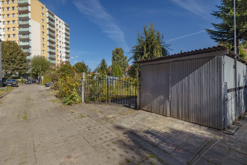 2 pokoje | Ogródek | Garaż | 2 piwnice