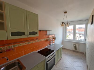 2 pokoje 46 m² z osobną kuchnią