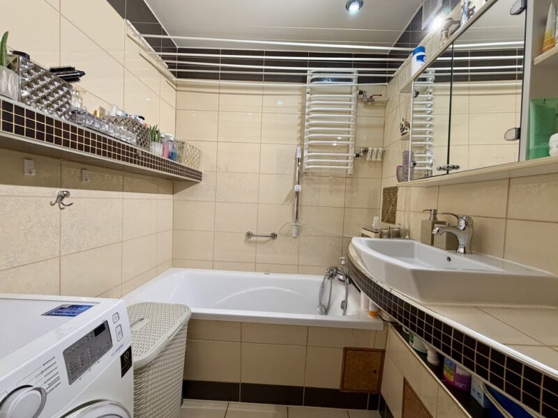 Komfortowe mieszkanie 3 pokojowe z balkonem