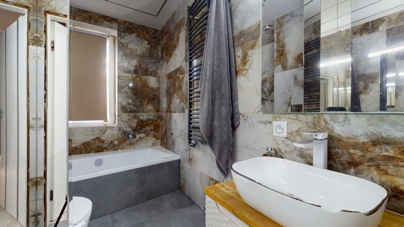 Dom 250 m² z garażem i działką inwestycyjną 2,36 h