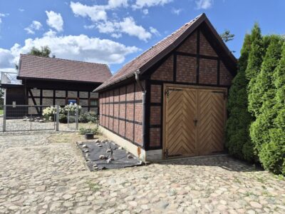 Działka z domem i bezpośrednim dostępem do jeziora – ponad 6000 m²,