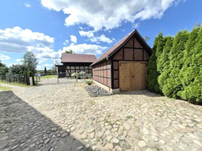 Działka z domem i bezpośrednim dostępem do jeziora – ponad 6000 m²,