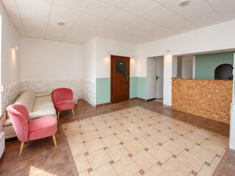 Lokal z potencjałem na mieszkanie – 86 m² | Al. Gryfa | STARGARD