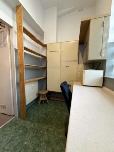 Na wynajem ,lokal biurowo-handlowy 352,9 m² – Police